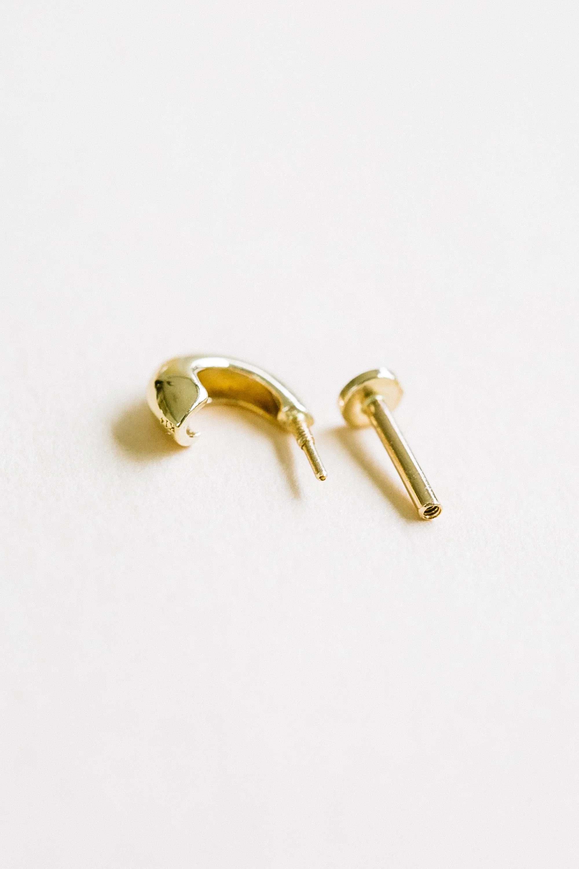 14k Solid Gold Cartilage Helix Tragus Dinosaur Claw Internally Threaded Flat Back Labret