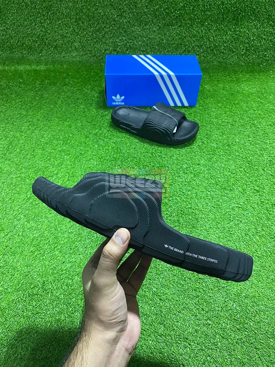 Adilette Wavy 22 Slides (Carbon) (Extra Soft)