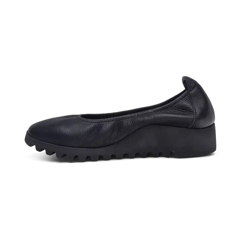  Brianna Slip-on Ballet Flat in Black  