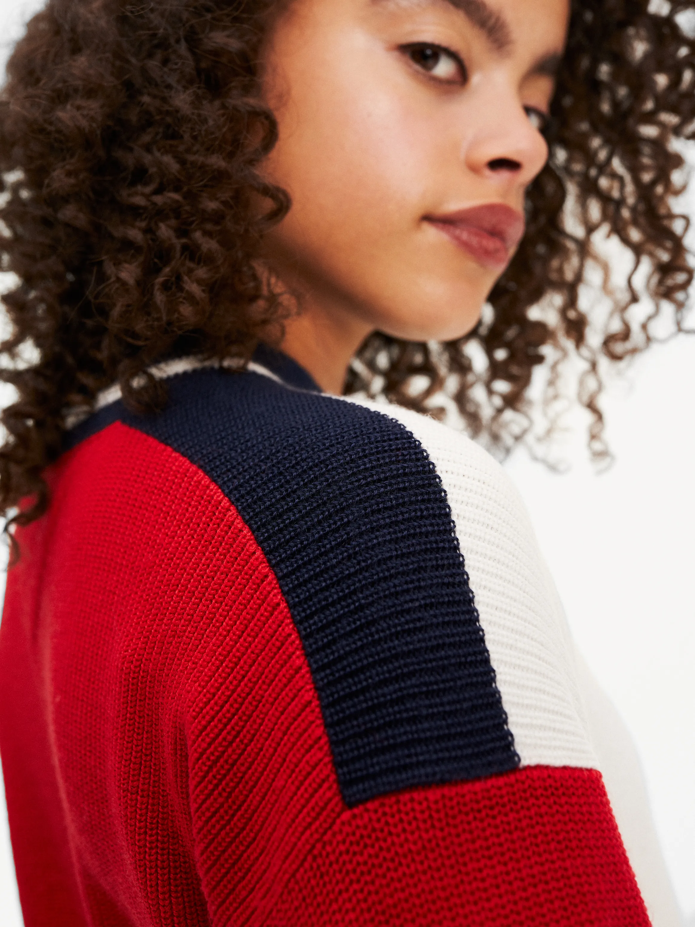 Tommy Hilfiger Jumper with Color-Blocked Logo