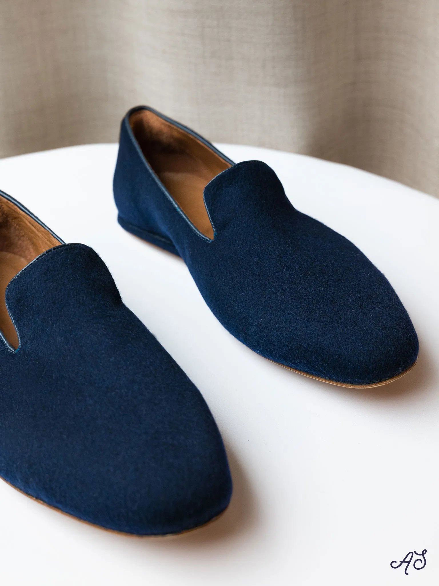 House Slippers in Navy Cashmere