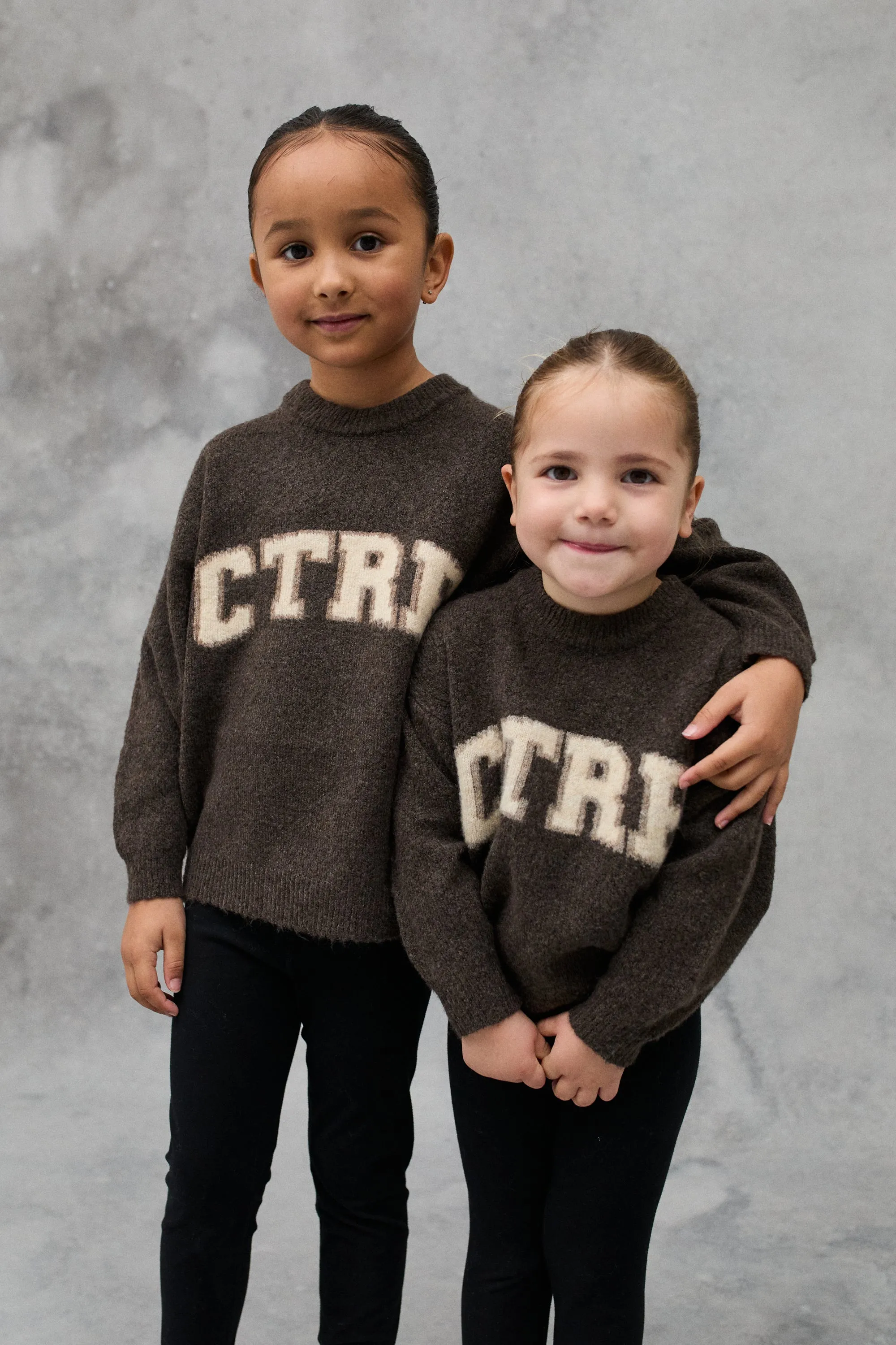 KIDS CTRE KNITTED SWEATSHIRT - BROWN