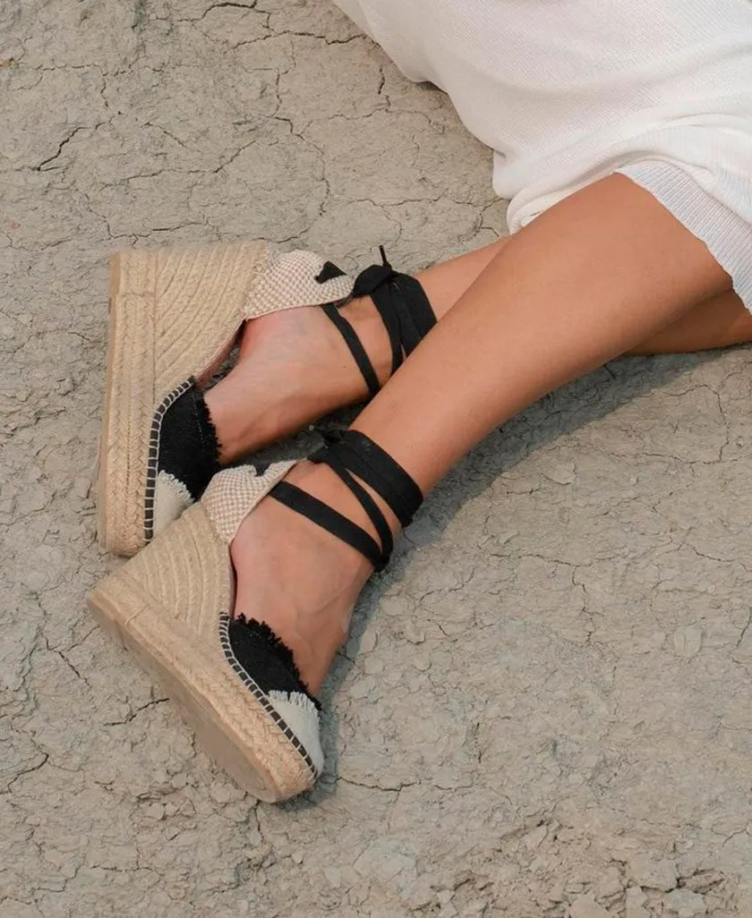 Macarena Alba 120 Black old linen espadrilles