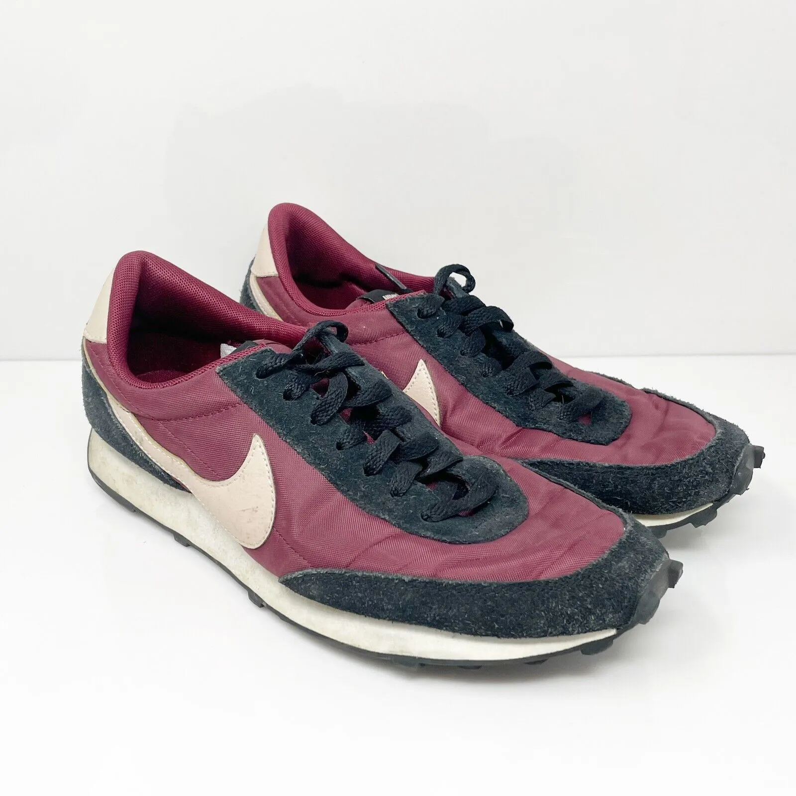 Nike Womens Daybreak CK2351-604 Red Running Shoes Sneakers Size 9.5