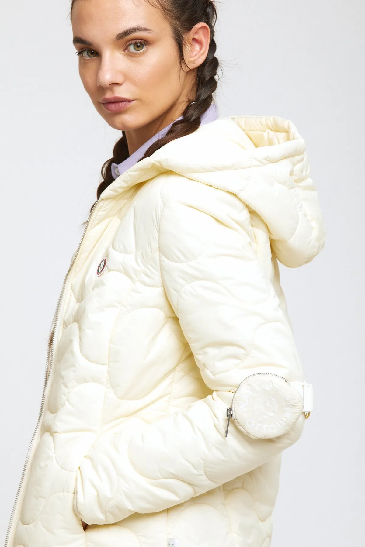 Puffer jacket with hood